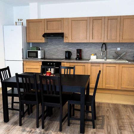A L'Ombre Du Pin "1" - Ground-Floor T3 Near Disneyland And Paris, 1-6 Guests ル・パン エクステリア 写真