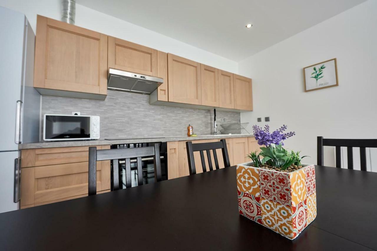 A L'Ombre Du Pin "1" - Ground-Floor T3 Near Disneyland And Paris, 1-6 Guests ル・パン エクステリア 写真